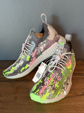 NWT adidas NMD R1 Primeknit “Hyper Pop” Men’s Sneakers - Size 10